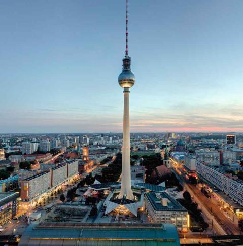 Alexanderplatz mit Fernsehturm Alexanderplatz mit Fernsehturm
