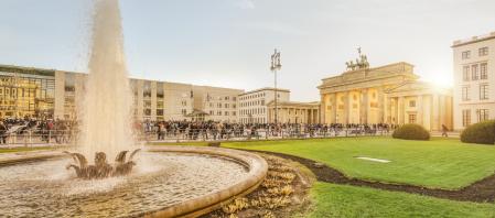 Berlin WelcomeCard all inclusive View of the Pariser Platz and the Brandenburg Gate in Berlin