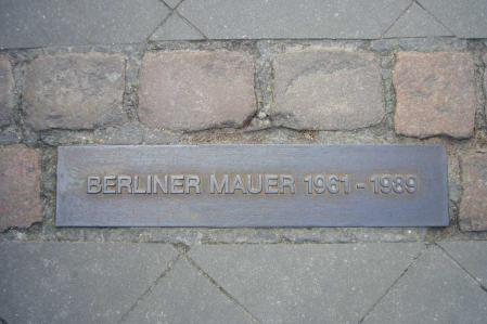 Berliner Mauer Markierung