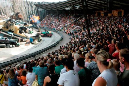 Filmpark Babelsberg: Explosive Momente bei der Stuntshow im Vulkan
